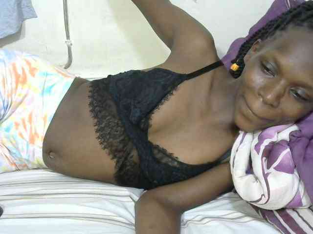 PrettyOne1 webcam