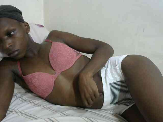 PrettyOne1 webcam