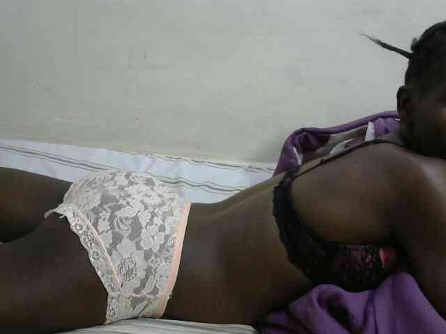 PrettyOne1 webcam