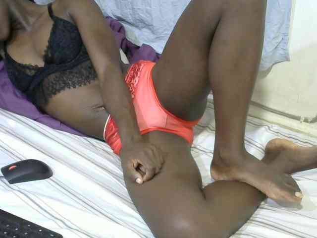 PrettyOne1 webcam