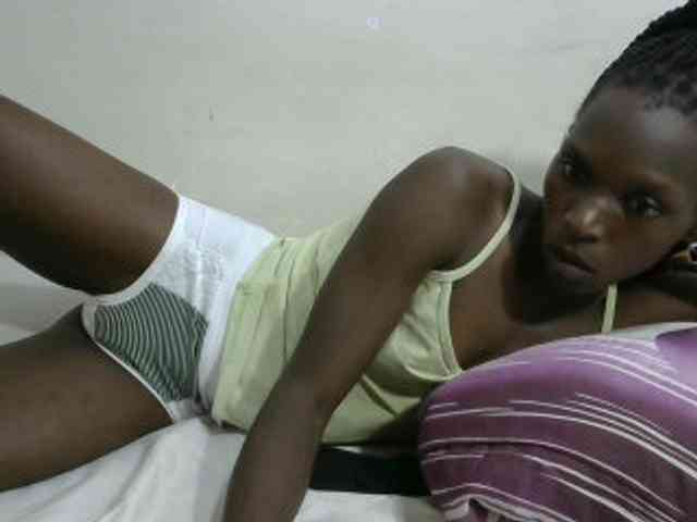 PrettyOne1 webcam