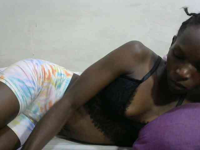 PrettyOne1 webcam