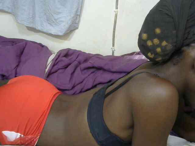 PrettyOne1 webcam