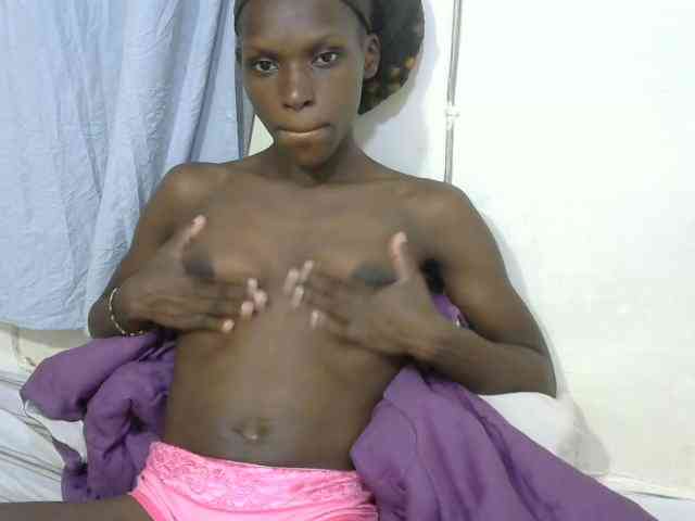 PrettyOne1 webcam