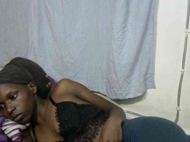 PrettyOne1 webcam
