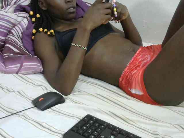 PrettyOne1 webcam