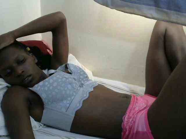 PrettyOne1 webcam