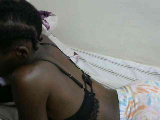 PrettyOne1 webcam
