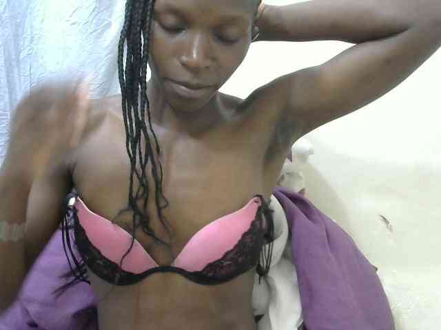 PrettyOne1 webcam