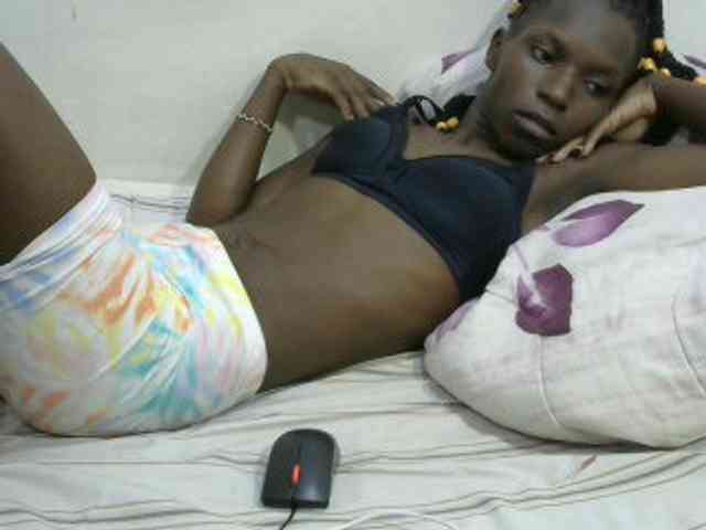 PrettyOne1 webcam