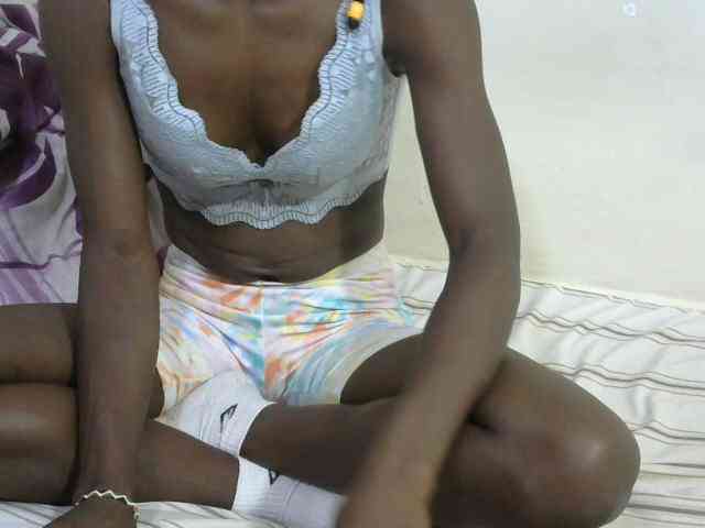 PrettyOne1 webcam