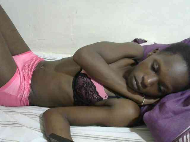 PrettyOne1 webcam