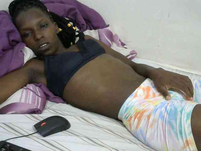 PrettyOne1 webcam