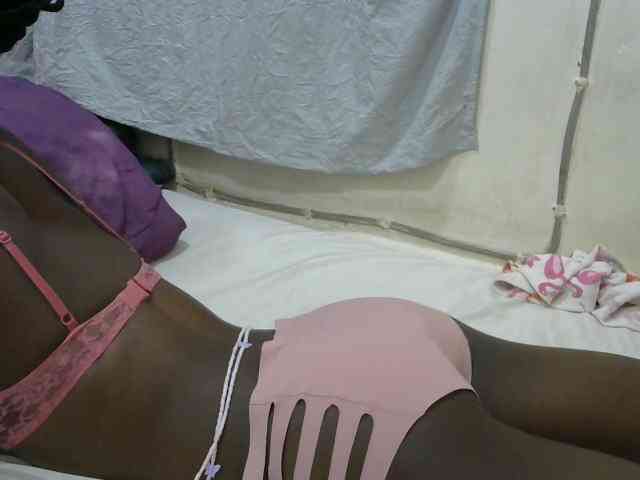 PrettyOne1 webcam