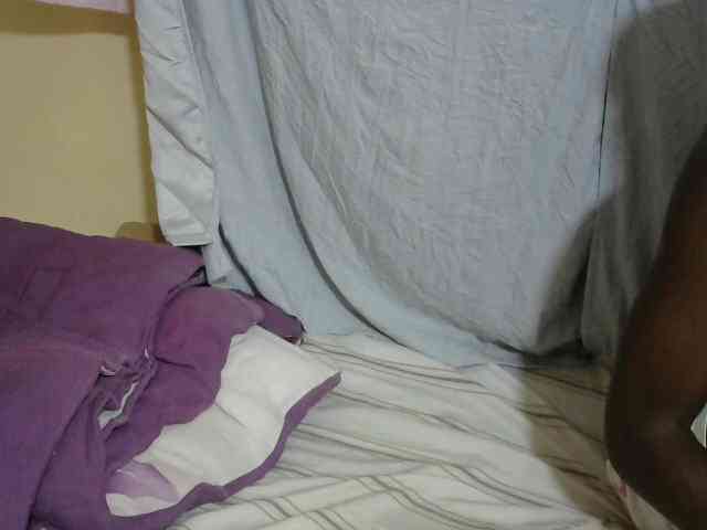 PrettyOne1 webcam