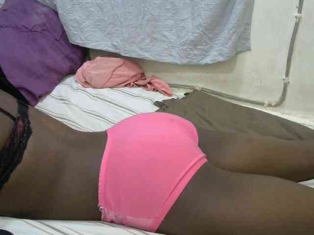 PrettyOne1 webcam