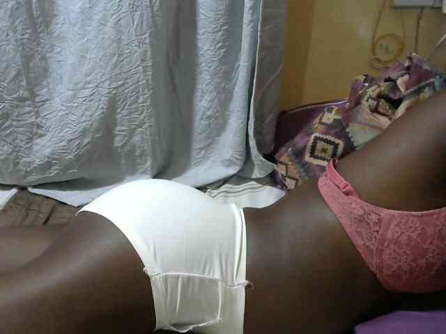 PrettyOne1 webcam