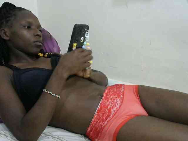 PrettyOne1 webcam