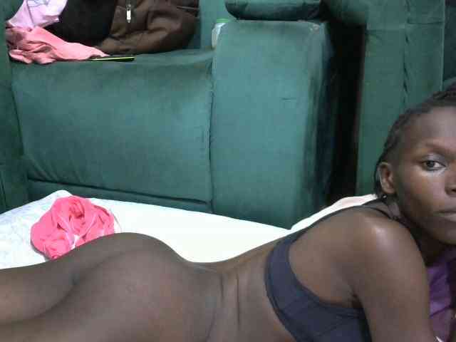 PrettyOne1 webcam