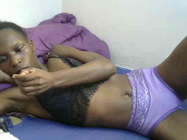 PrettyOne1 webcam