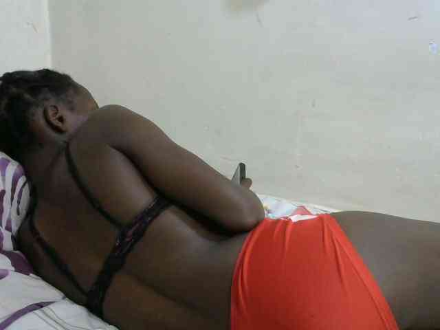 PrettyOne1 webcam