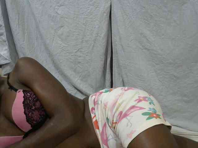 PrettyOne1 webcam