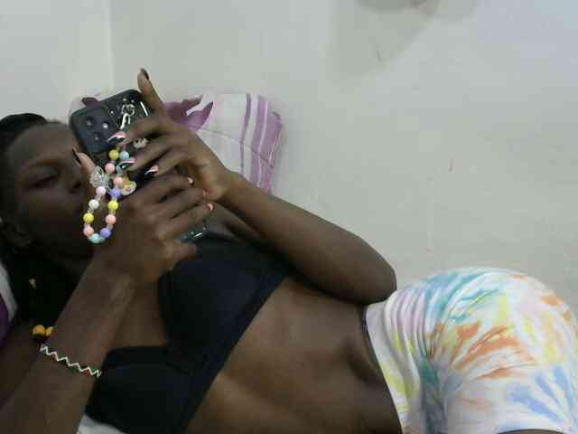 PrettyOne1 webcam