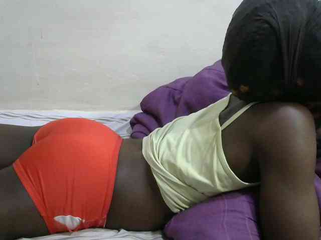 PrettyOne1 webcam