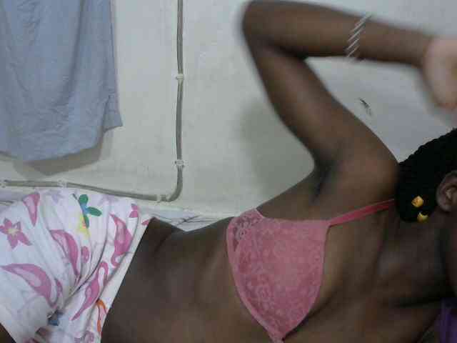 PrettyOne1 webcam