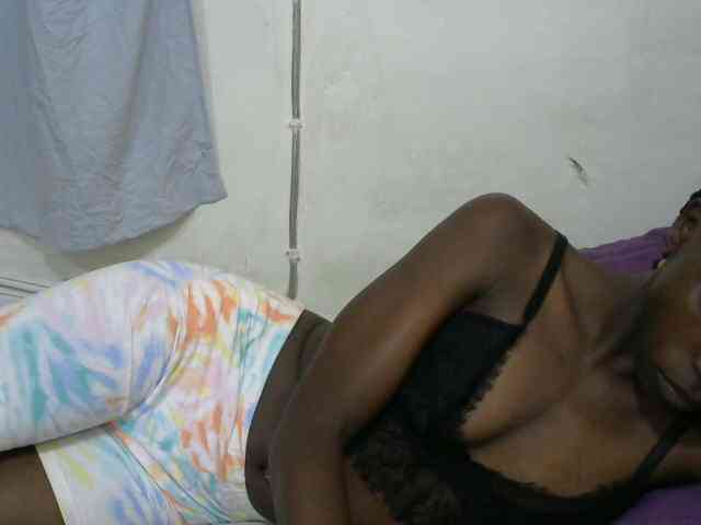 PrettyOne1 webcam