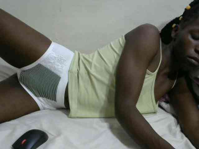 PrettyOne1 webcam