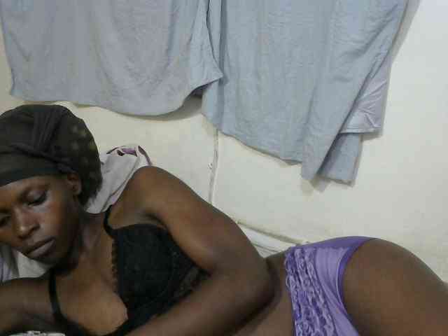PrettyOne1 webcam