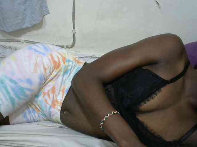PrettyOne1 webcam