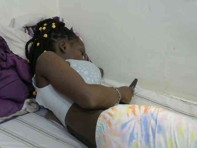 PrettyOne1 webcam