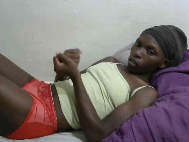 PrettyOne1 webcam