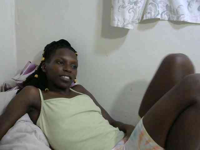 PrettyOne1 webcam