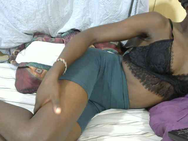 PrettyOne1 webcam