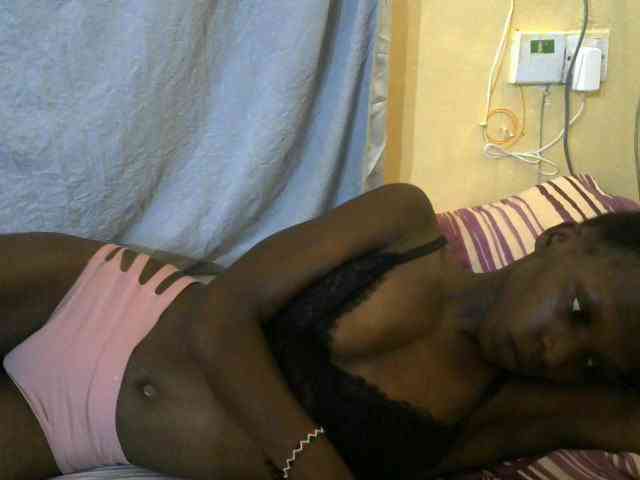 PrettyOne1 webcam