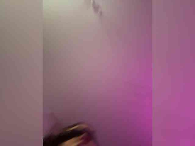 Trisha77 webcam