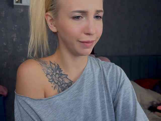 dora-doll webcam