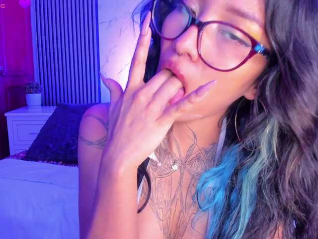 Niicole-Monet live cam on BongaCams