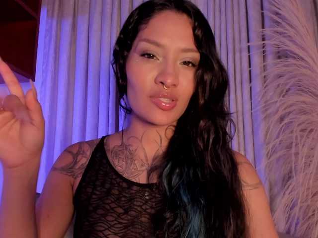 Niicole-Monet live cam on BongaCams