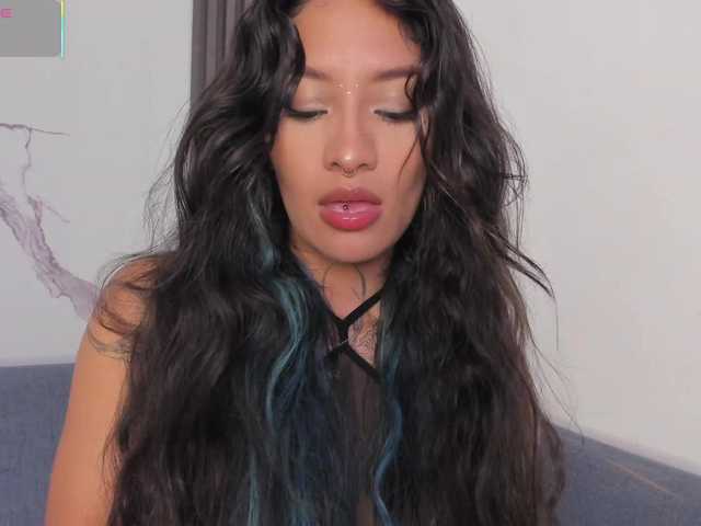 Niicole-Monet live cam on BongaCams