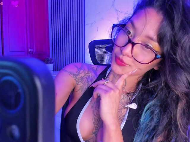 Niicole-Monet live cam on BongaCams