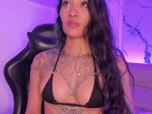 Niicole-Monet live cam on BongaCams