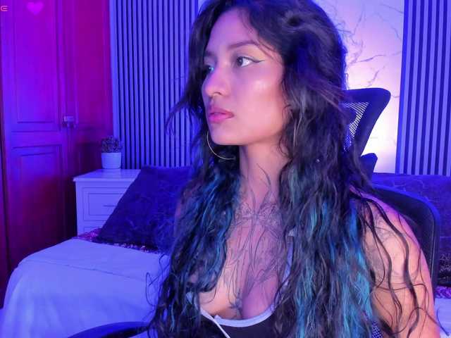 Niicole-Monet live cam on BongaCams