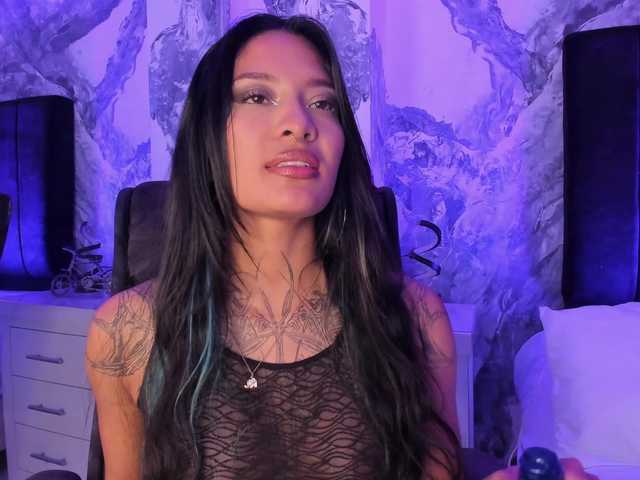 Niicole-Monet live cam on BongaCams