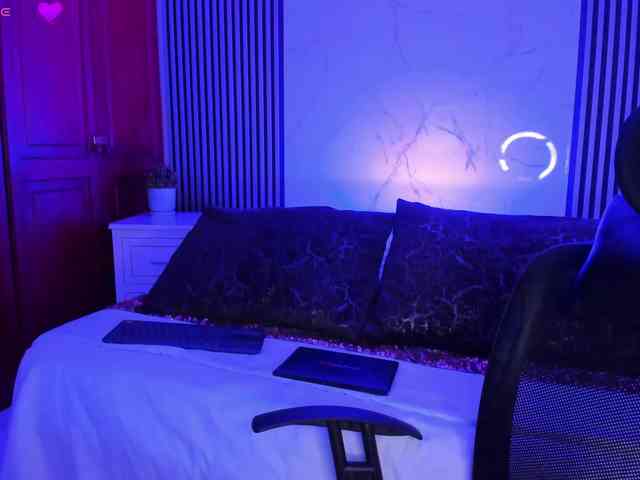 Niicole-Monet webcam