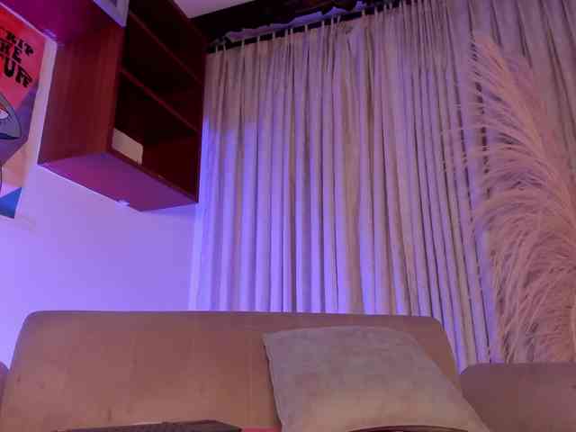 Niicole-Monet webcam