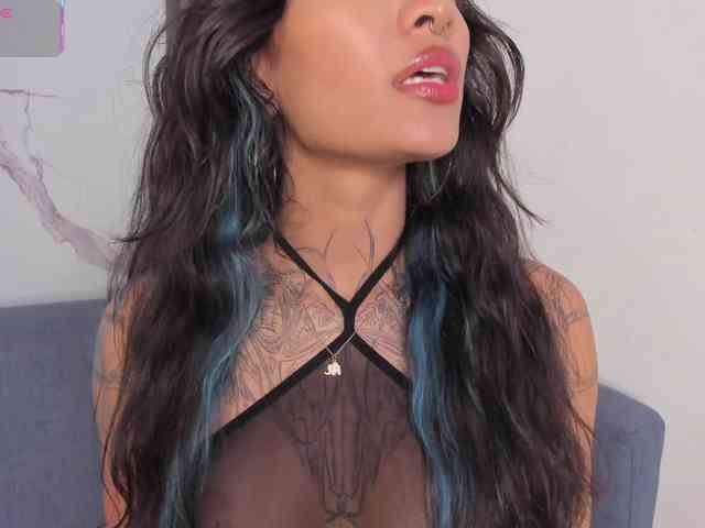 Niicole-Monet webcam